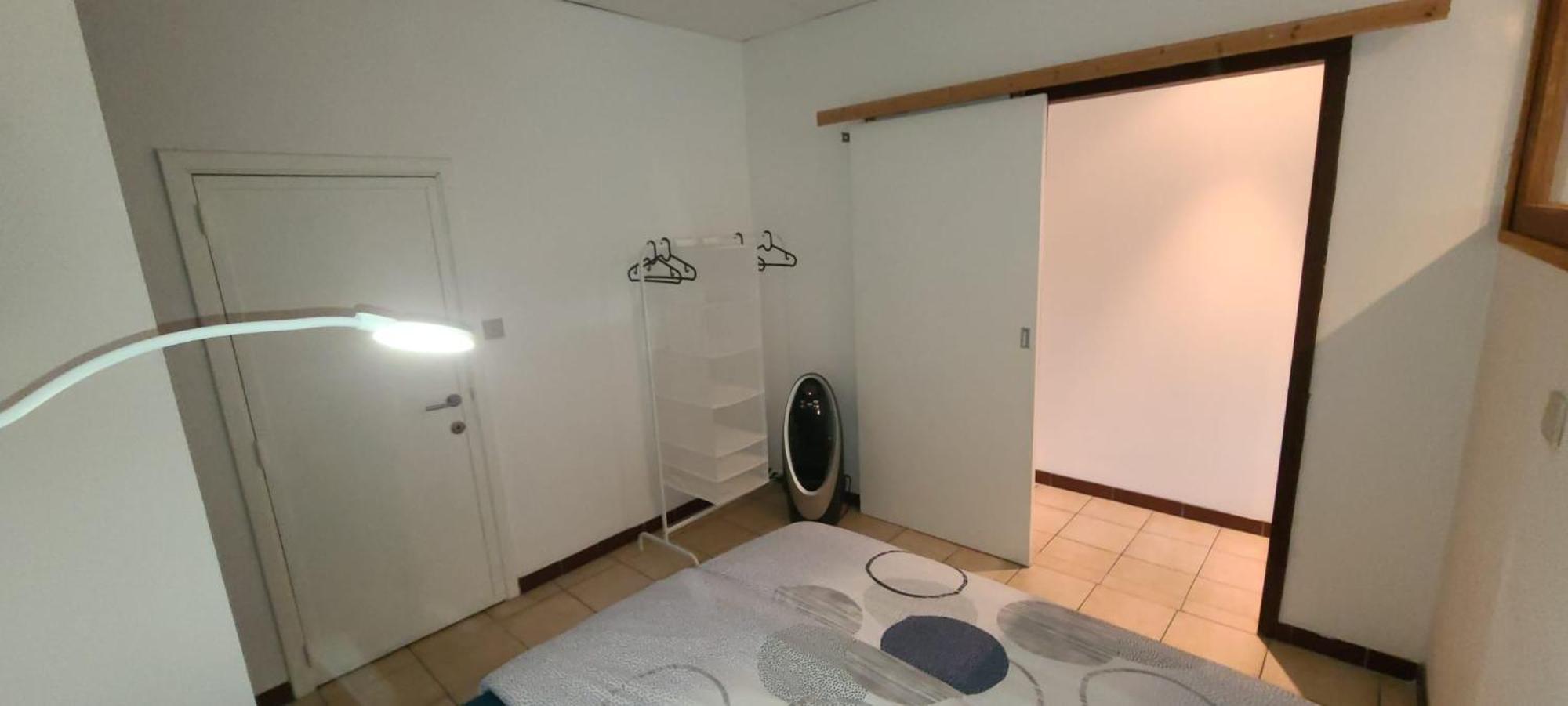 Hebergement Basique Et Fonctionnel Bon Rapport Qualite Prix Apartment Nameche Bagian luar foto